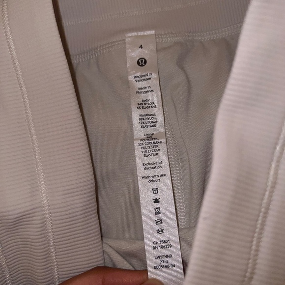 Lululemon Dance Studio Mid-Rise Pant Regular in Size 4 and colour Bone - Picture 2 of 5